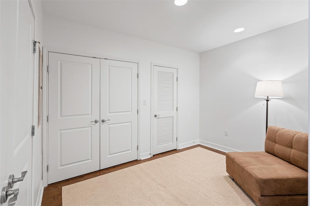 Tower Residential II Condo - Residential