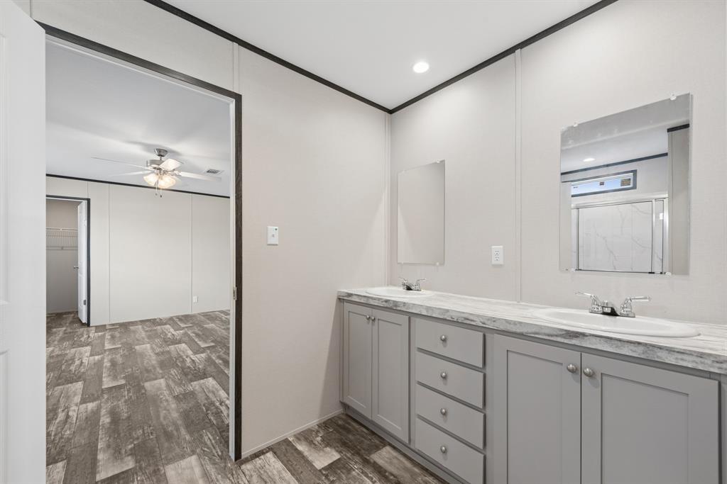 Comanche Cove - Residential