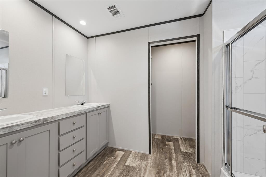 Comanche Cove - Residential