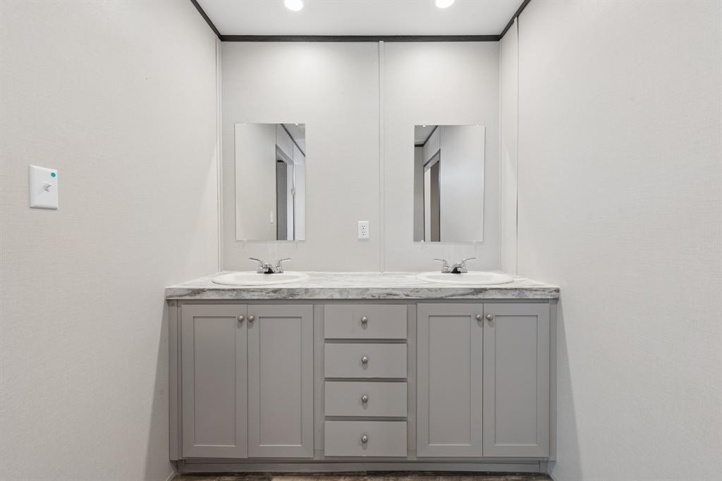 Comanche Cove - Residential