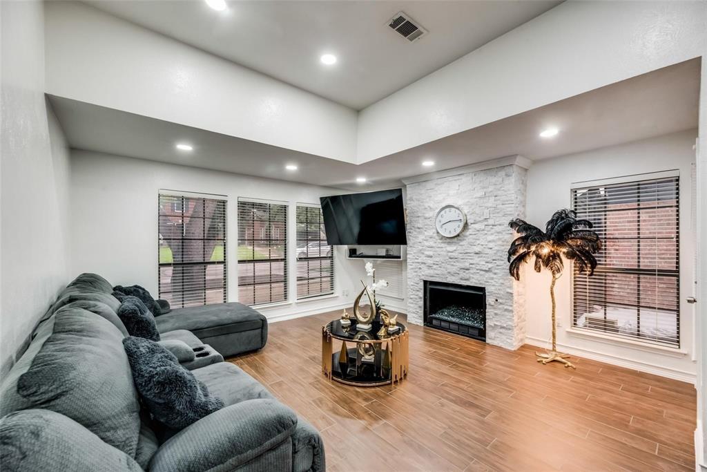 7306 Highland Glen Trail