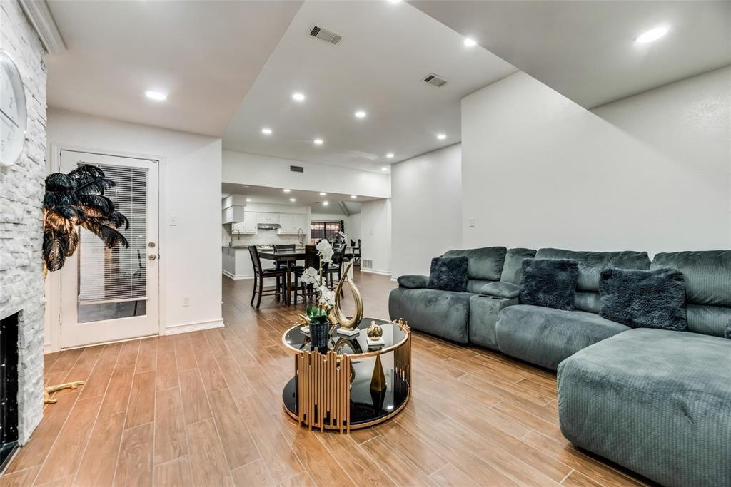 7306 Highland Glen Trail