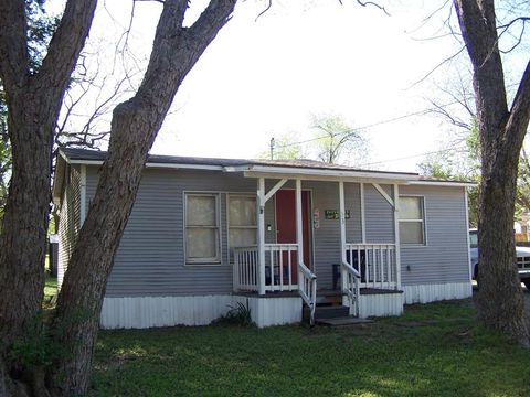 Photo of 53 Little Ole Trl Trl, Pottsboro, TX 75076 (MLS # 21224553)