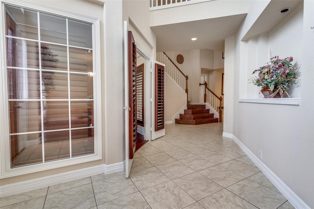 6623 Sapphire Circle S