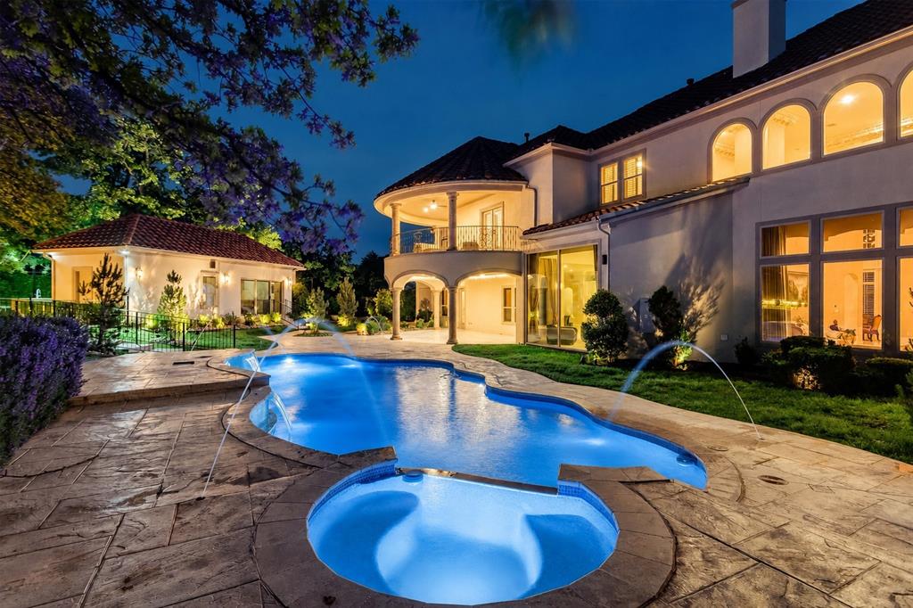 8600 Riviera Court
