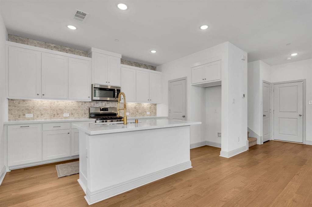 Harvest Twnhms Ph 1 - Residential Lease