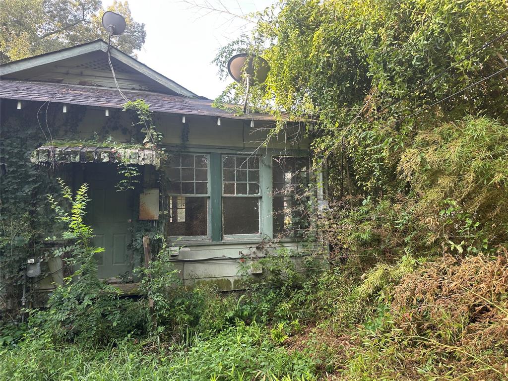 2620 Darien Street