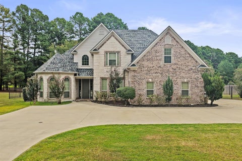 Photo of 132 Private Road 4206, Mount Pleasant, TX 75455 (MLS # 21393979)