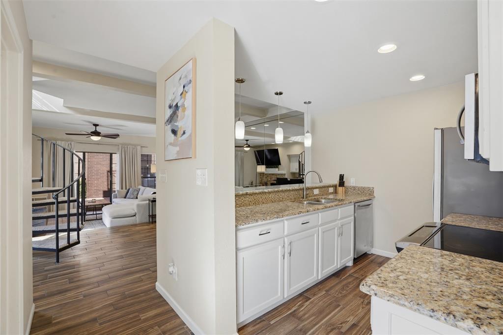 Boardwalk On The Pkwy Condos - Residential Lease