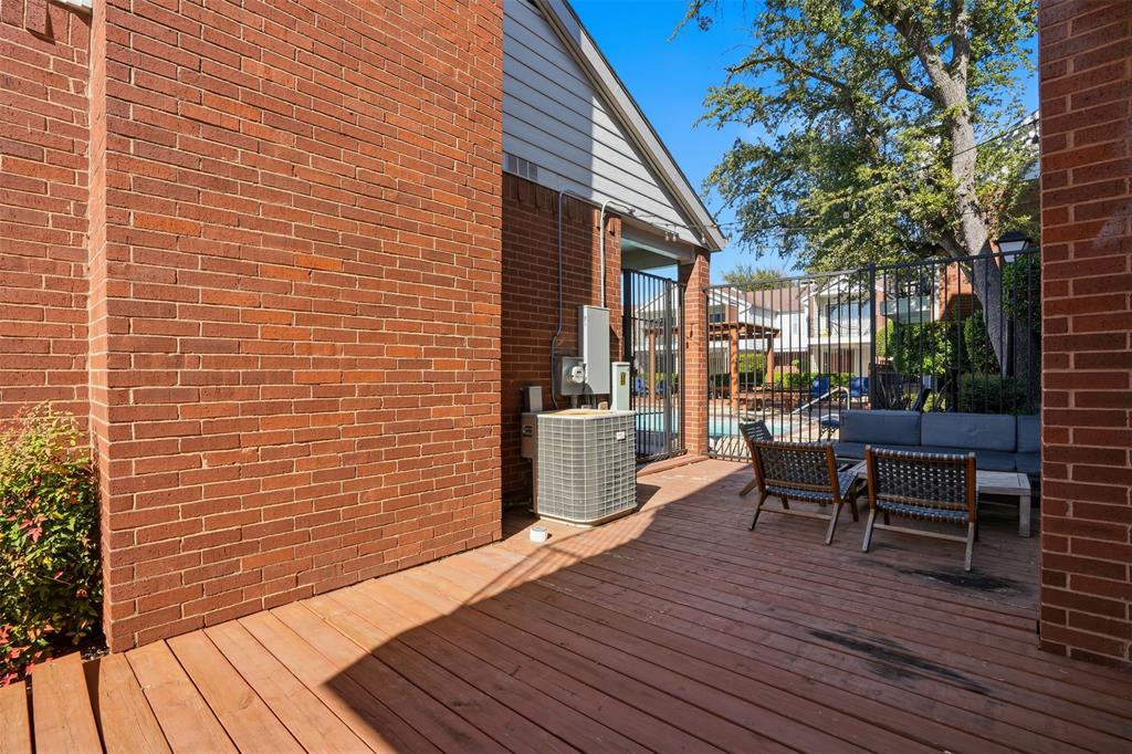 Boardwalk On The Pkwy Condos - Residential Lease