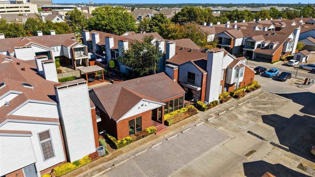 Boardwalk On The Pkwy Condos - Residential Lease