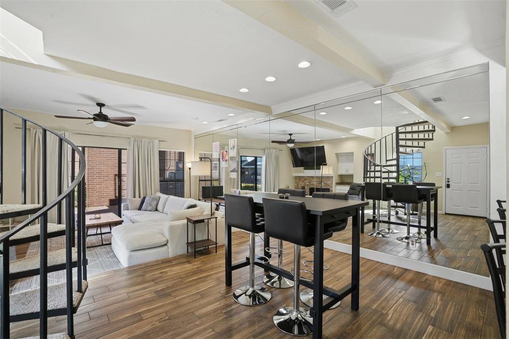 Boardwalk On The Pkwy Condos - Residential Lease