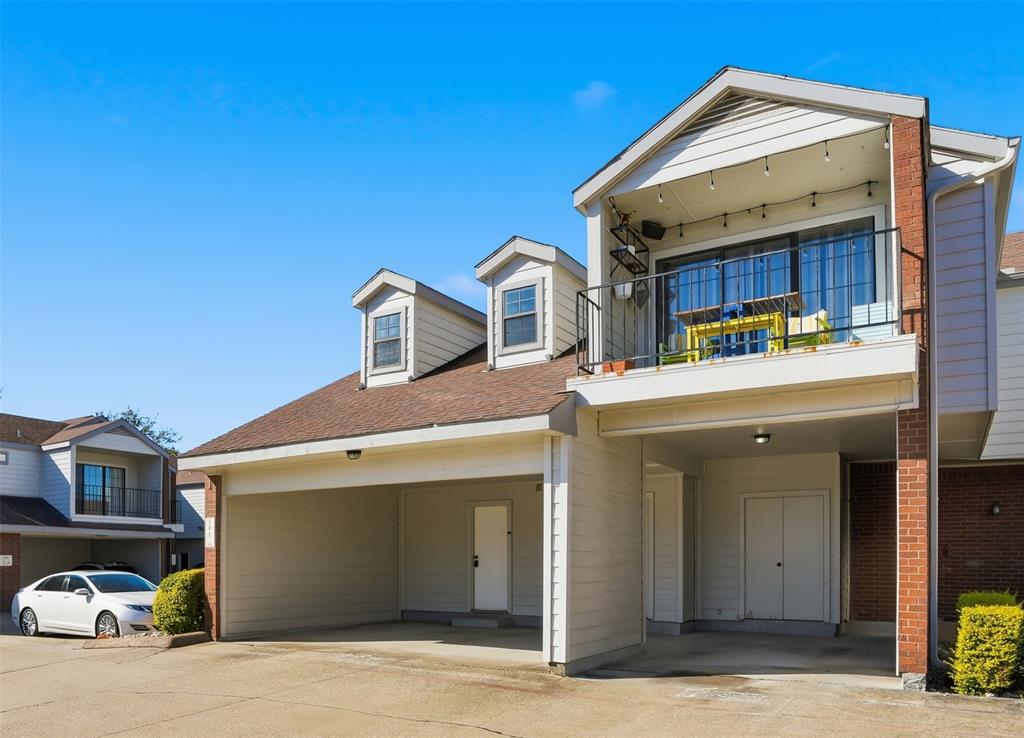 Boardwalk On The Pkwy Condos - Residential Lease