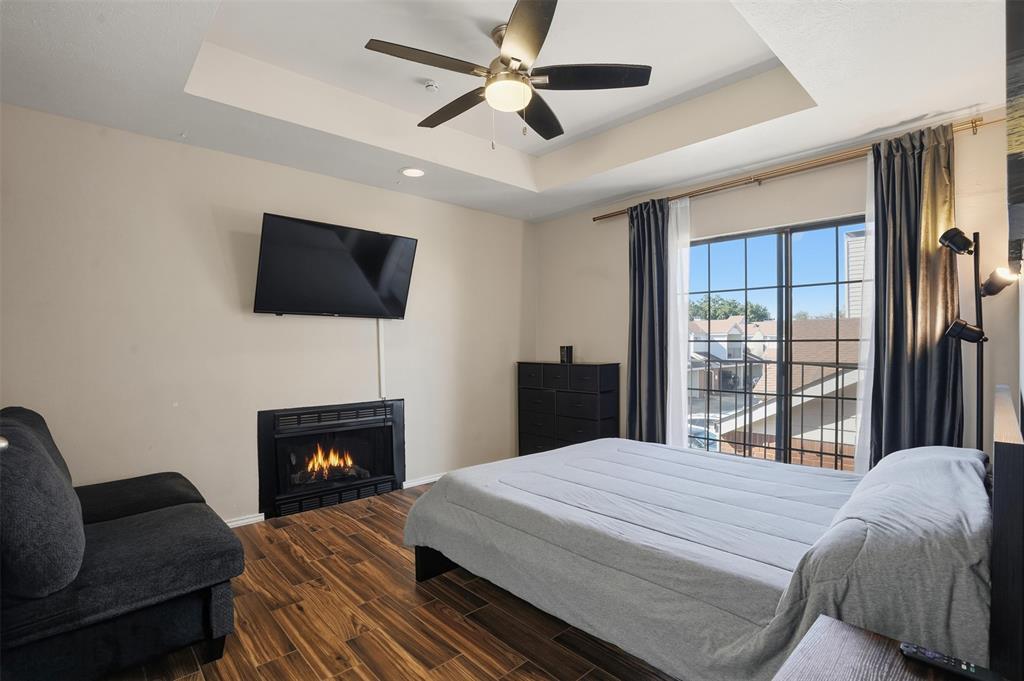 Boardwalk On The Pkwy Condos - Residential Lease