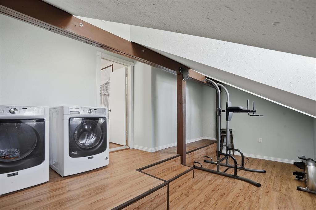 Boardwalk On The Pkwy Condos - Residential Lease