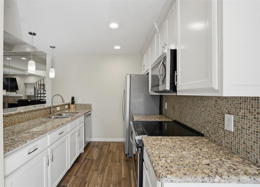 Boardwalk On The Pkwy Condos - Residential Lease