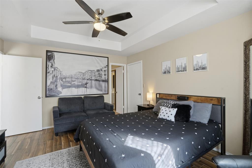 Boardwalk On The Pkwy Condos - Residential Lease