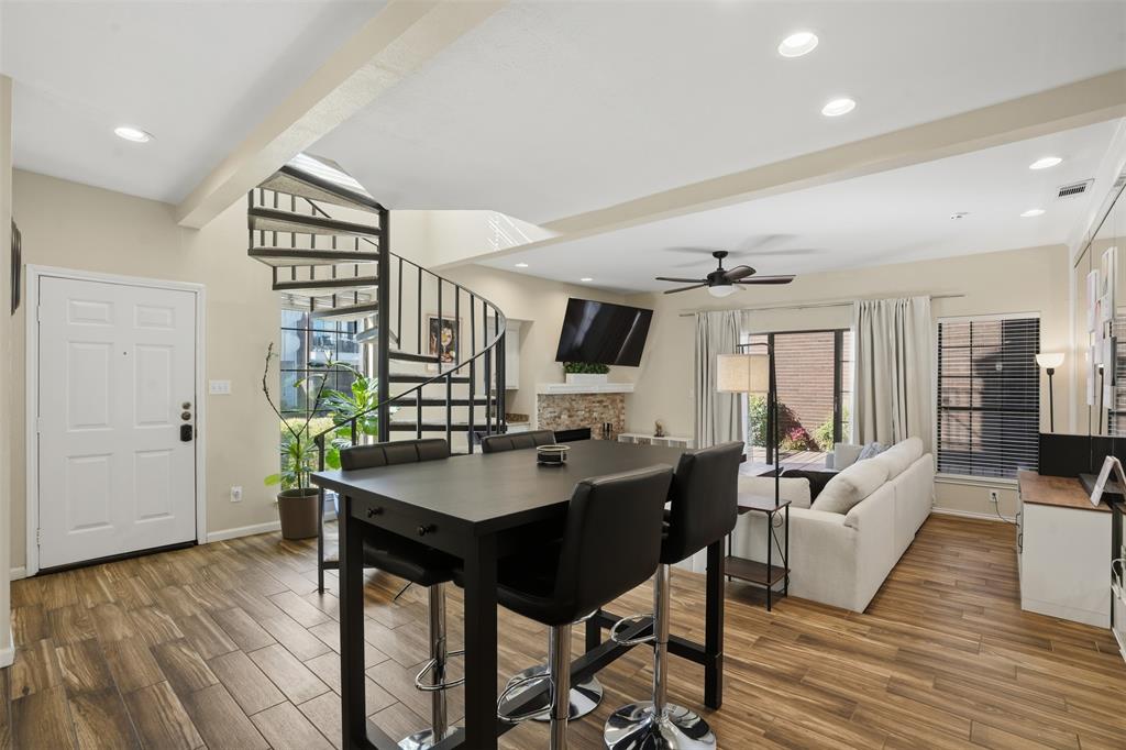 Boardwalk On The Pkwy Condos - Residential Lease