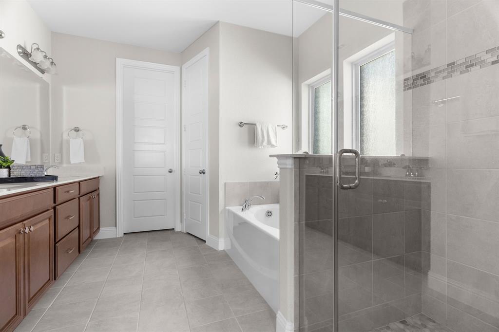 5204 Tuscarora Trail