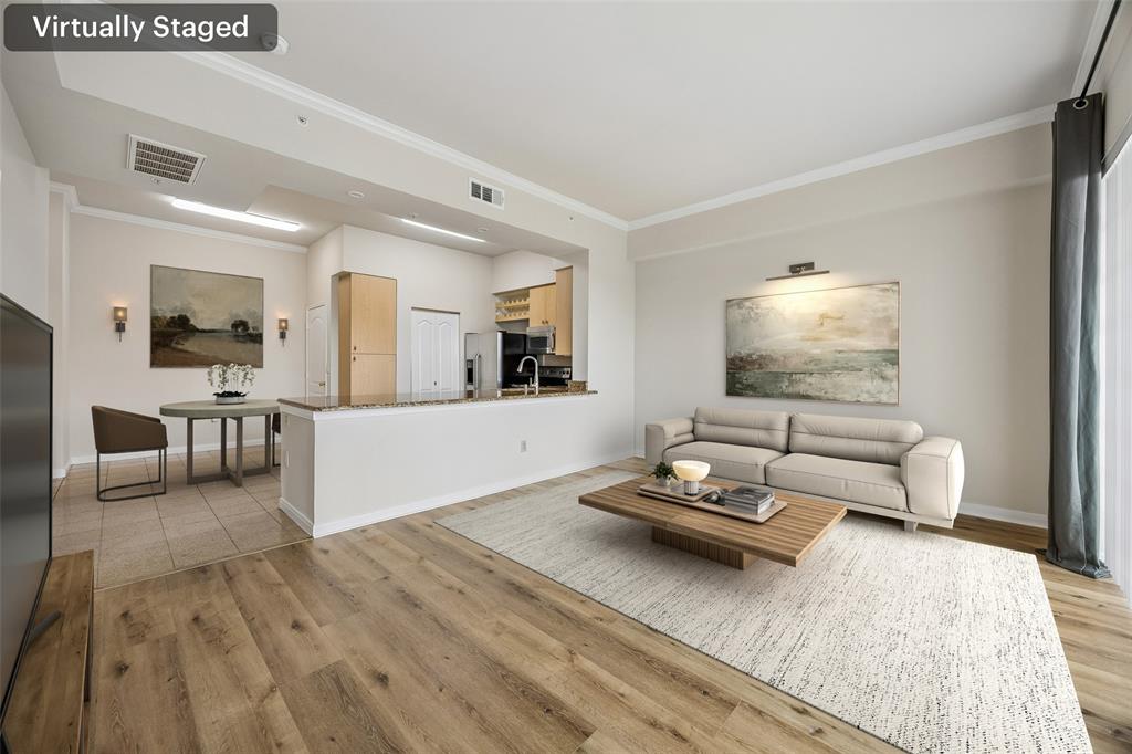 3225 Turtle Creek Boulevard 1012