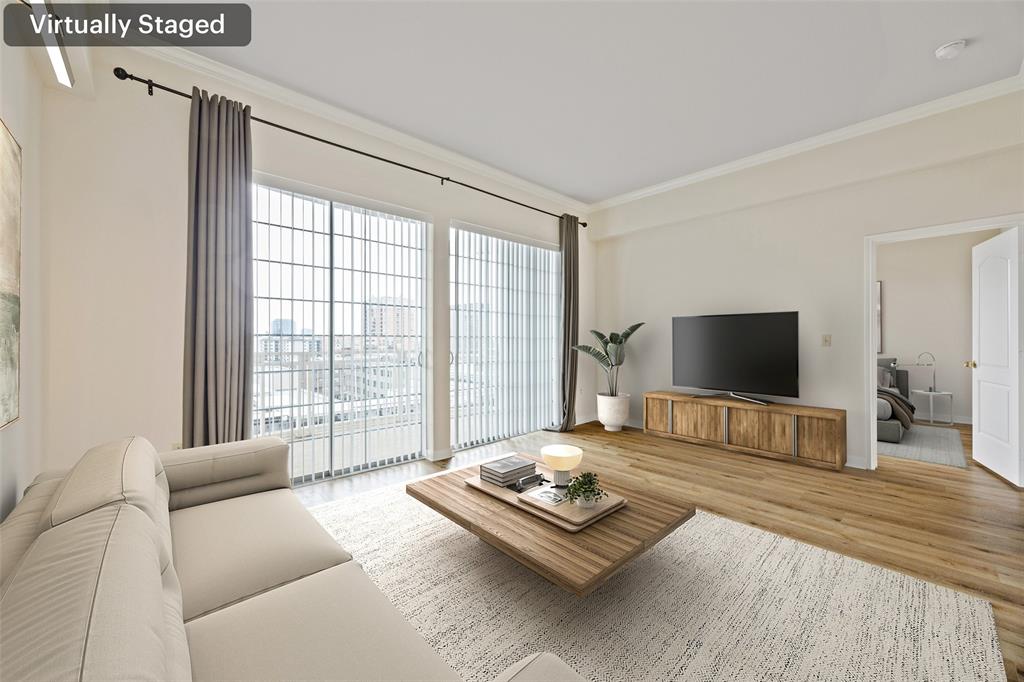 3225 Turtle Creek Boulevard 1012