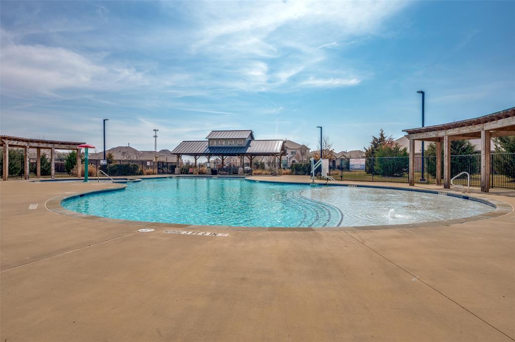 Hillstone Pointe Wes - Residential