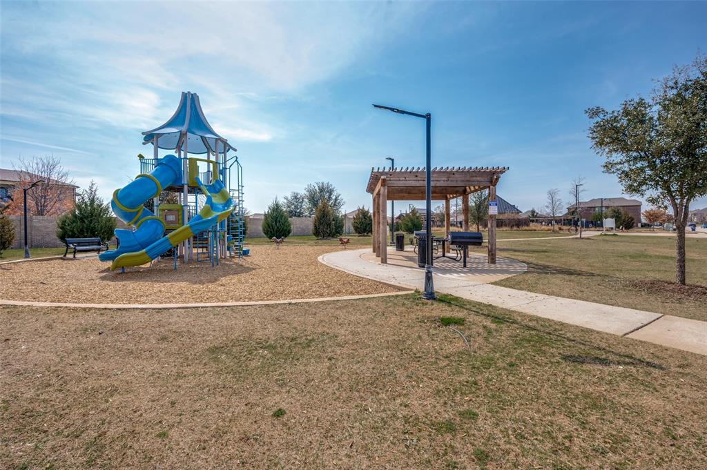 Hillstone Pointe Wes - Residential