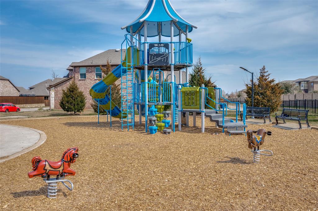 Hillstone Pointe Wes - Residential