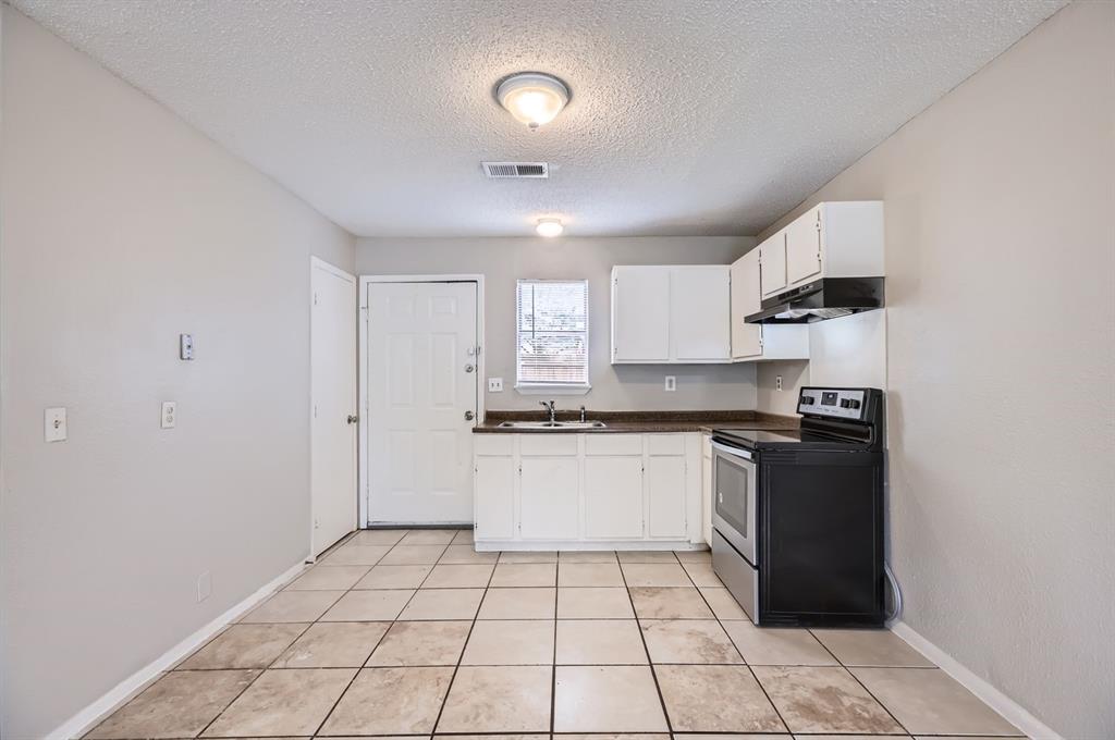 W J S Russell 4th Add - Residential