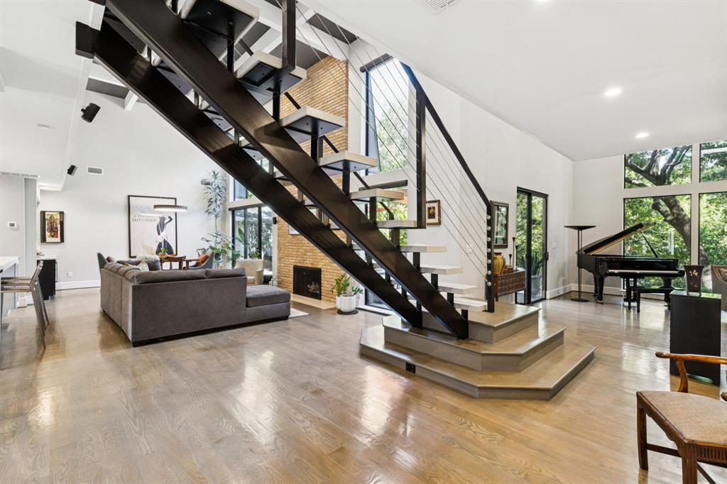 Oak Lawn Heights - Residential Lease