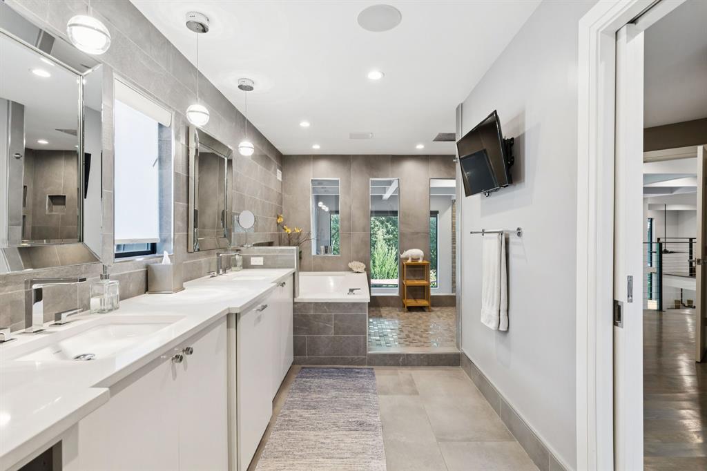 Oak Lawn Heights - Residential Lease