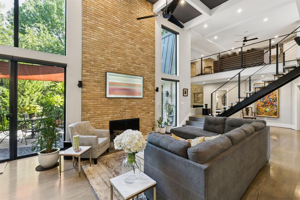 Oak Lawn Heights - Residential Lease