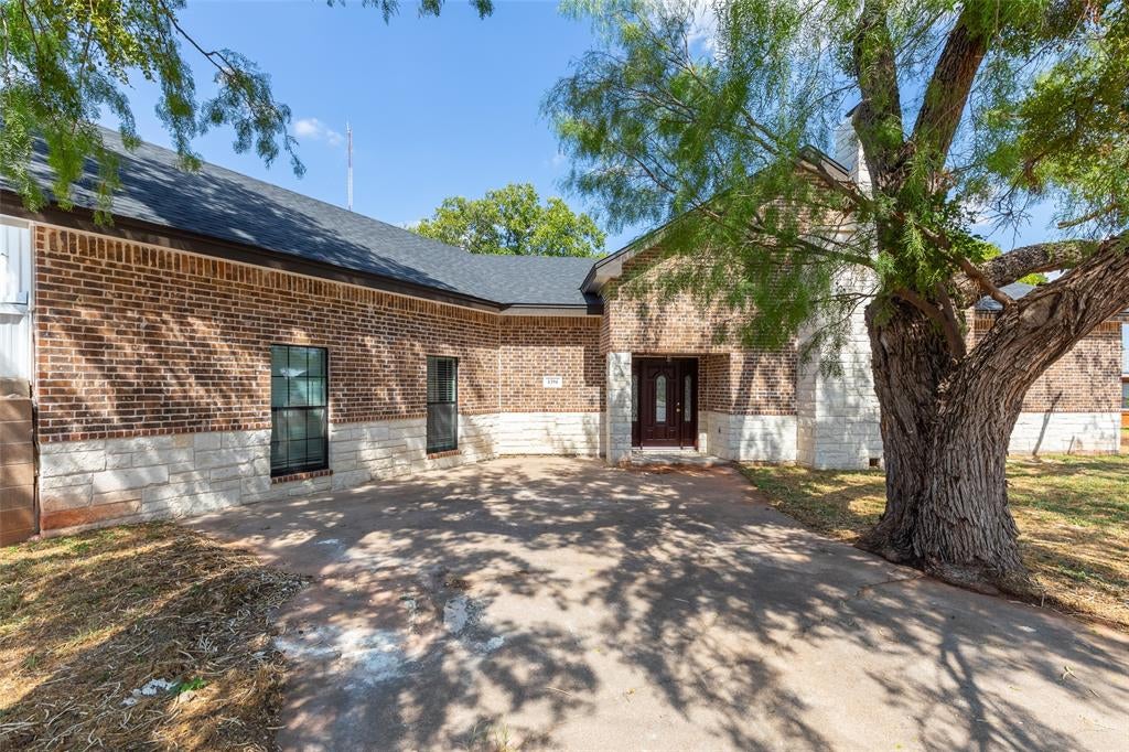 1394 S Pioneer Drive