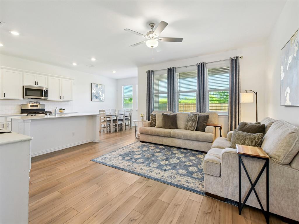 3413 Kingsview Drive