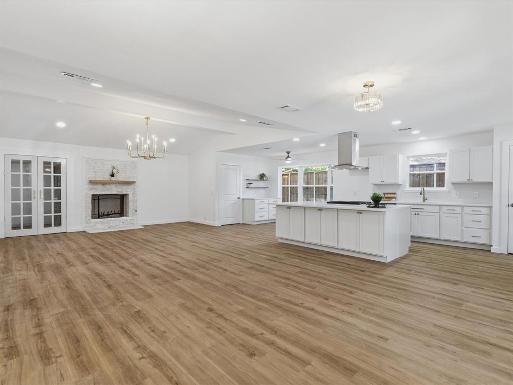 2500 Teakwood Lane