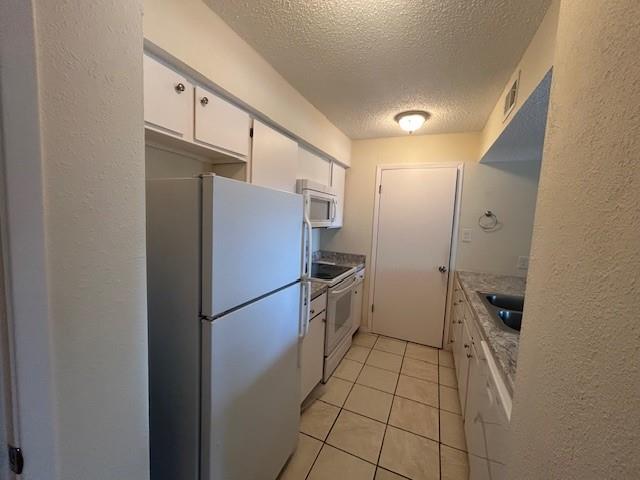 Creekbend Condo Ph 01-06 - Residential Lease