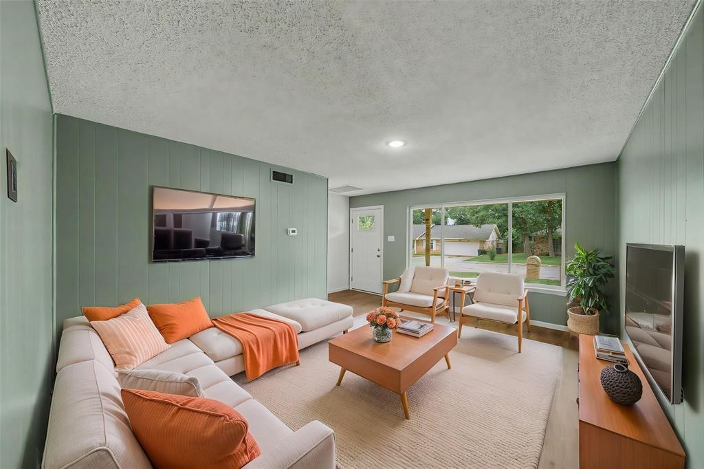 805 Stratford Drive