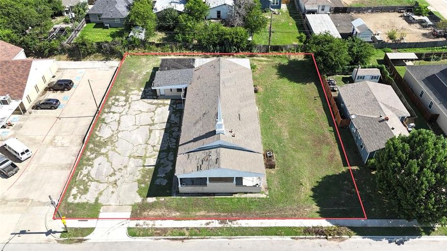 HUGE LOT! This expansive property just shy of 6,000 sqft of building plus additional land & offers incredible potential for those with a vision. Located in an ever changing area, this building is in need of a complete renovation, possibly providing the perfect canvas for a transformative project. With its spacious layout, it’s ideal for a church looking to repurpose the space into a house of worship, adult daycare, child care, recreation, youth or community center. The open floor plan allows for versatile use, whether you’re creating classrooms, meeting areas, or just flex spaces. The community & the location offer excellent potential for outreach and service. Whether you’re looking to restore this property to its former glory or reimagine it for a new purpose, this could be the perfect opportunity to invest in a space with endless possibilities. Don’t miss out on this diamond in the rough—schedule your viewing today!