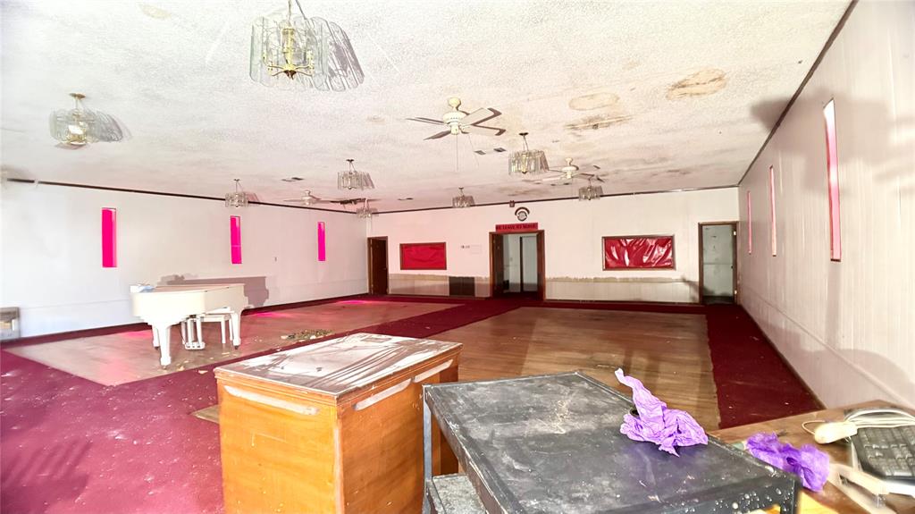 CHAMBERLAIN ARLINGTON HTS 2ND - Commercial Sale