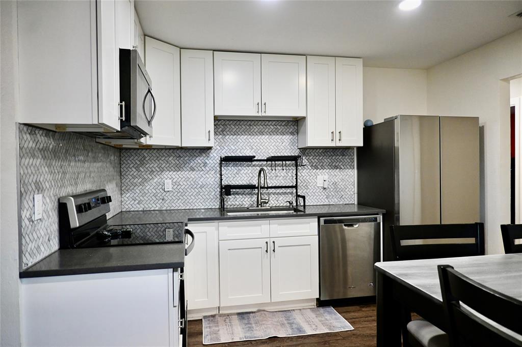 2223 Ridgedale Drive