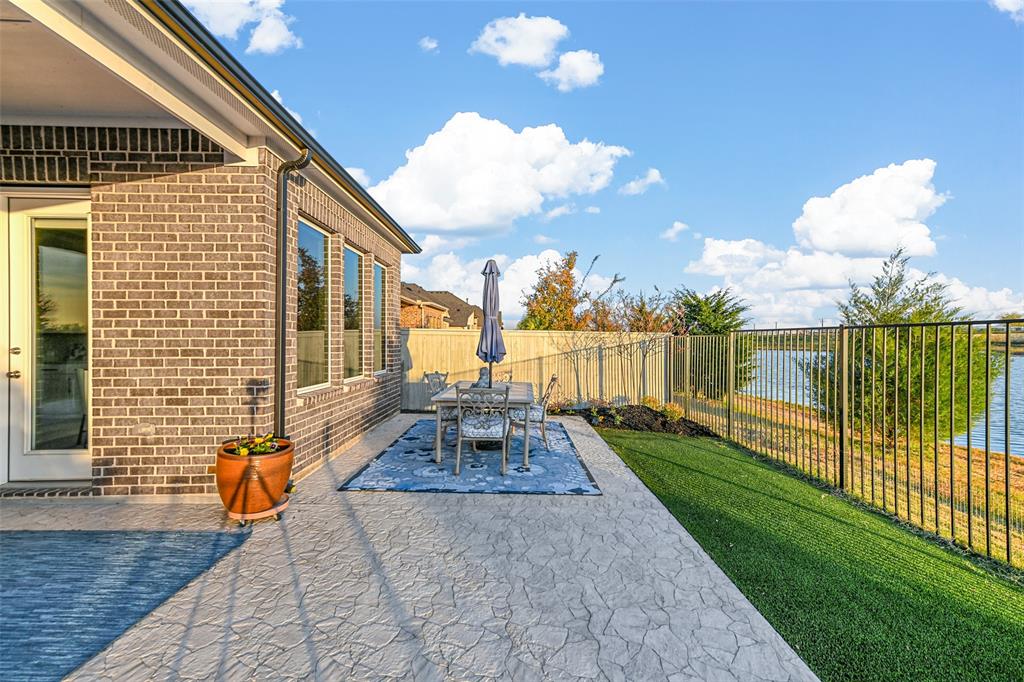 Northlake, Texas 76247, United States, 4 Bedrooms Bedrooms, ,4 BathroomsBathrooms,Residential,Pending,28070