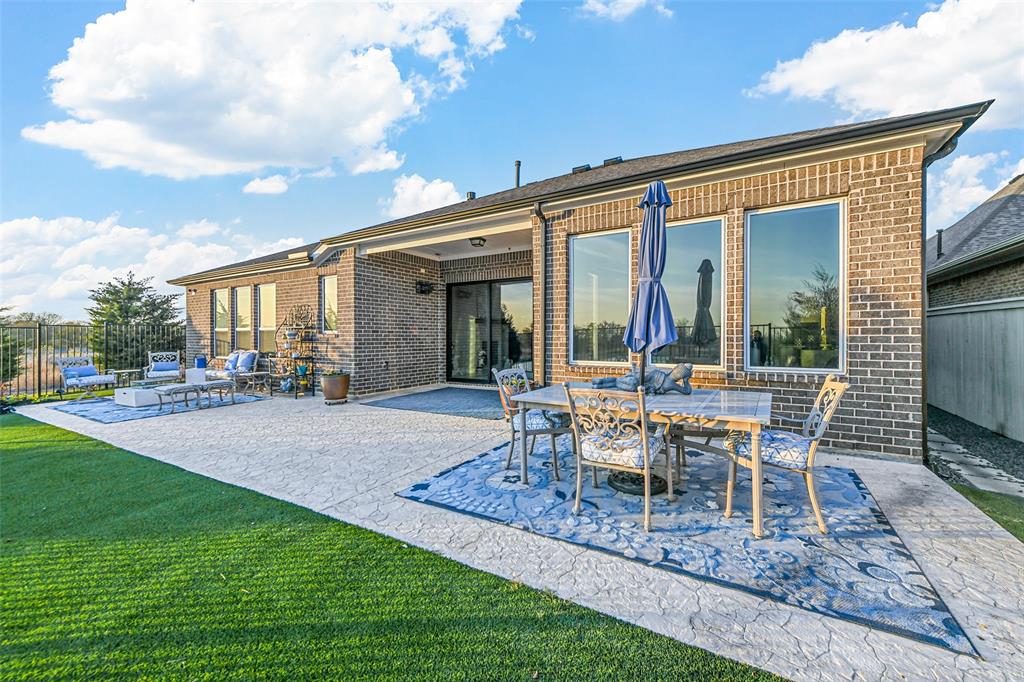 Northlake, Texas 76247, United States, 4 Bedrooms Bedrooms, ,4 BathroomsBathrooms,Residential,Pending,28070