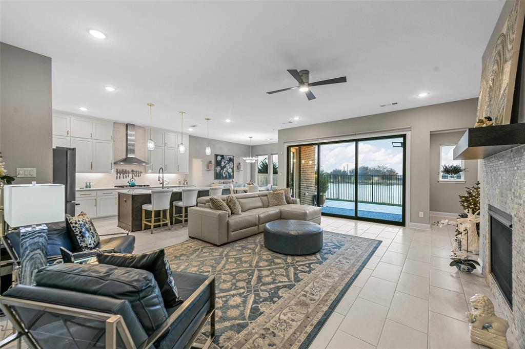 Northlake, Texas 76247, United States, 4 Bedrooms Bedrooms, ,4 BathroomsBathrooms,Residential,Pending,28070