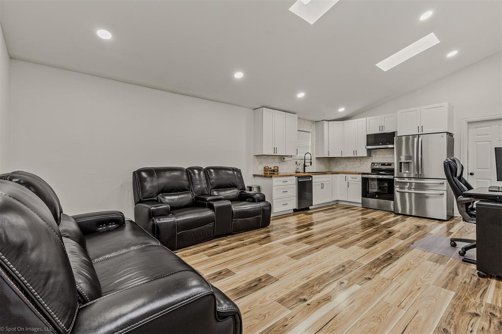 Jh Bailey Surv Abs #34 - Land