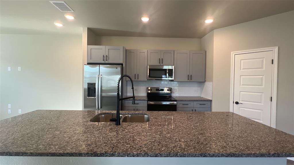 HARVEST PHASE 12 - Residential Lease