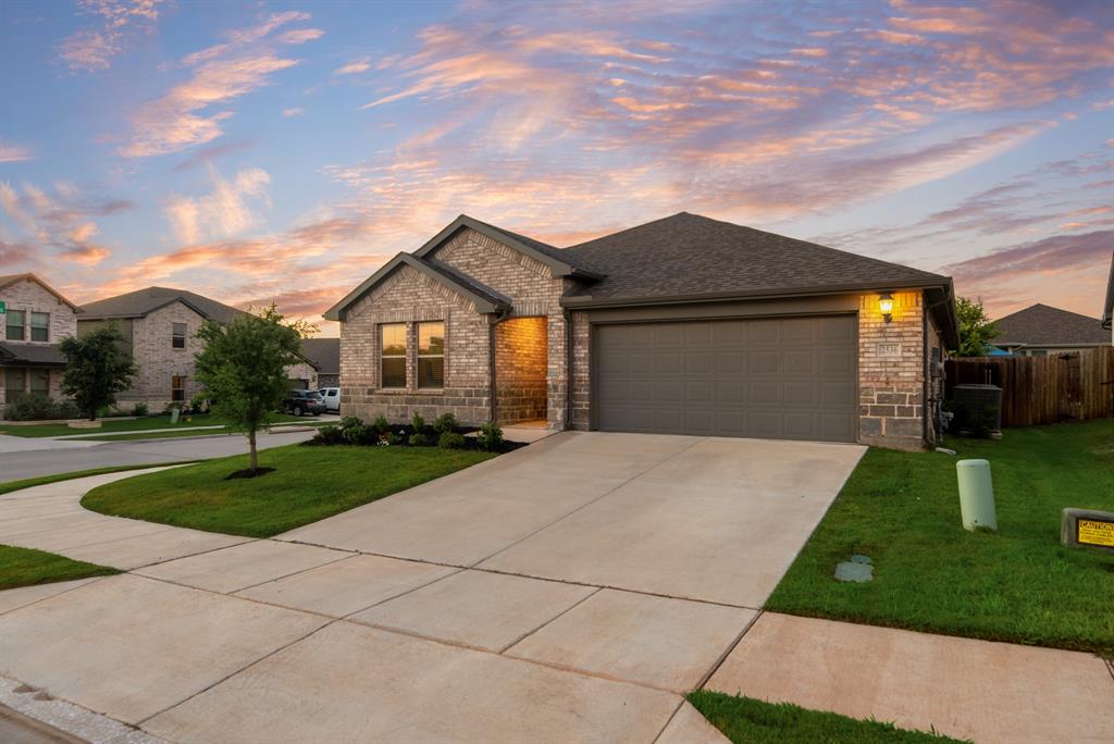 2536 Peoria Drive