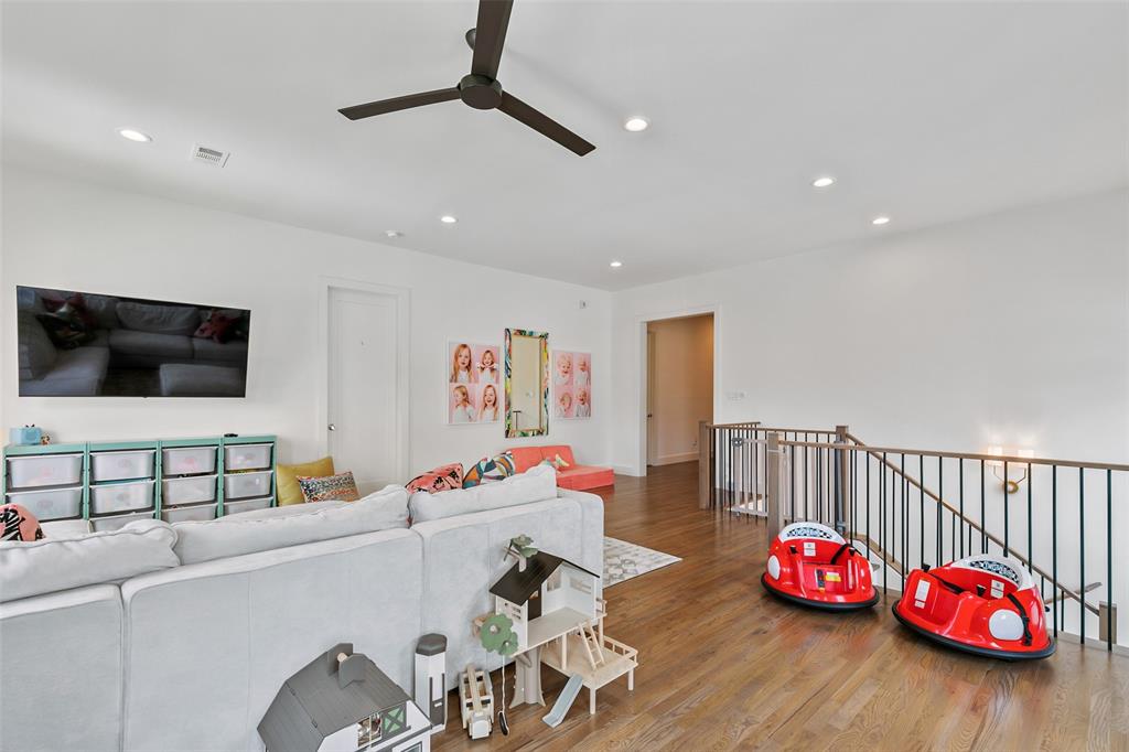 Llano Place - Residential