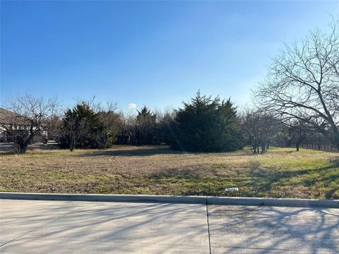 1012 Bentwater Parkway Grand Prairie TX 75104