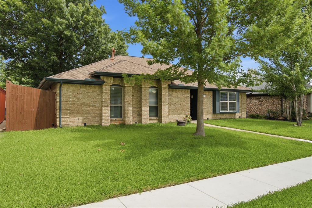 328 Lakewood Court
