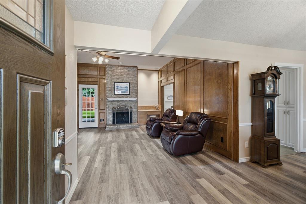 328 Lakewood Court